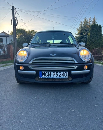 MINI Cooper cena 10000 przebieg: 180000, rok produkcji 2002 z Starachowice małe 137